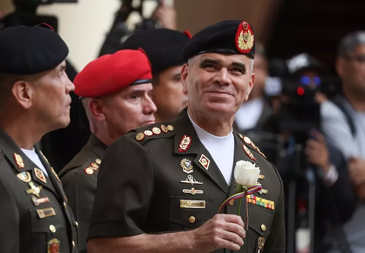 La destitución de Vladimir Padrino López era una consecuencia casi inevitable tras el ataque estadounidense y, al mismo tiempo, un primer logro de Washington al limitar la influencia rusa en Venezuela, señalaron los analistas. Foto. Archivo/EFE