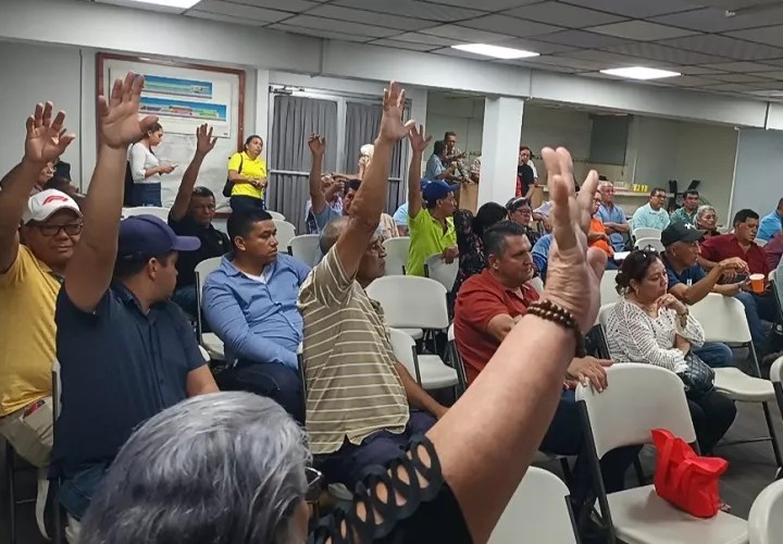 Los transportistas otorgaron un plazo de 72 horas para recibir una respuesta concreta por parte de las autoridades nacionales. Foto. Melquíades Vásquez