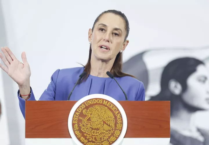 La Fiscalía estatal informó que analiza las cuentas de redes sociales de Omar 'N', en las que previo al ataque habría publicado un video y fotografías con el rifle de asalto. Foto. EFE