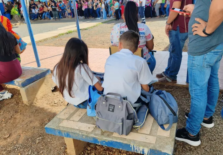 Para intentar frenar la estadística, se llevan a cabo jornadas de sensibilización a estudiantes. 