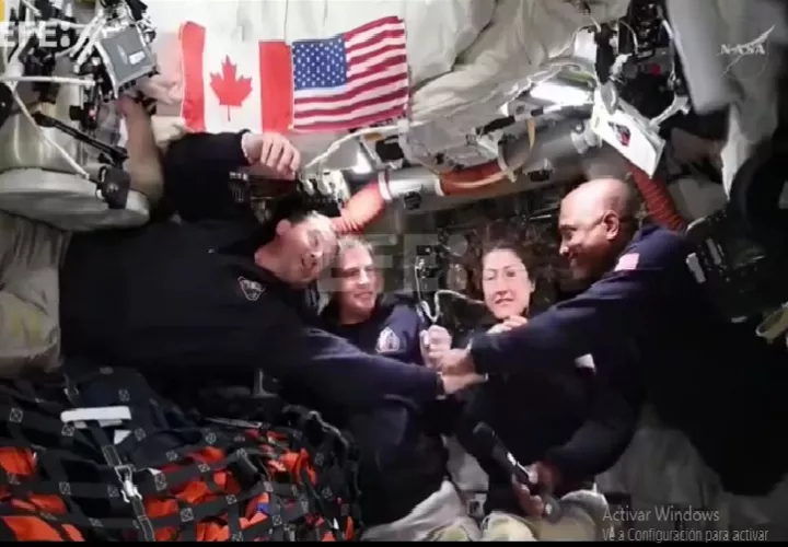 La NASA destacó que las imágenes representan un hito para el ojo humano y ya establece uno de los múltiples récords que se esperan establecer con la misión histórica que abre el camino para un futuro alunizaje. Foto. NASA/EFE