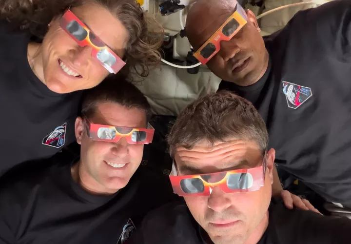 La tripulación dedicará estos últimos días de la misión a preparar la nave, el equipo y sus trajes para su retorno a la Tierra. Foto. EFE