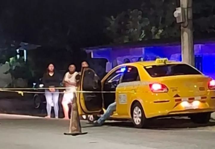 Una de las líneas de investigación señala que el taxi salía de la comunidad de Nuevo Vigía hacia la población del 20, y dentro del selectivo viajaban varios sujetos como pasajeros. 