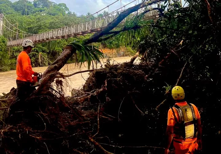 El mal tiempo ha seguido afectando a las provincias de Verguas, Bocas del Toro y al área de la Comarca Ngäbe Buglé. Foto. Sinaproc