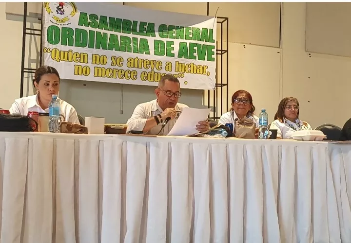 Los miembros de AEVE, precisaron que en la resolución aprobada, también advirtieron que podrían adoptar nuevas medidas de presión. Foto. Melquíades Vásquez