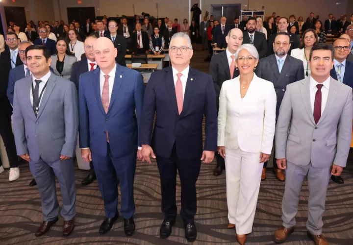 Panamá lidera esta conversación regional a través de la Autoridad Nacional de Los Servicios Públicos (ASEP), impulsando acciones que se traducen en mejores servicios y mayor calidad de vida para todos.