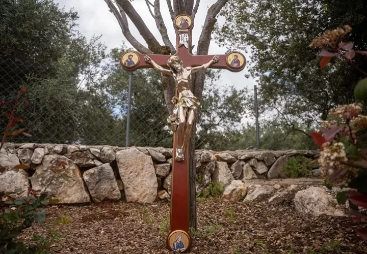 En plena coordinación con la comunidad local de Debel en el sur del Líbano, las tropas de las FDI reemplazaron la estatua dañada. Foto. Fuerzas de Defensa de Isarael (@FDI)