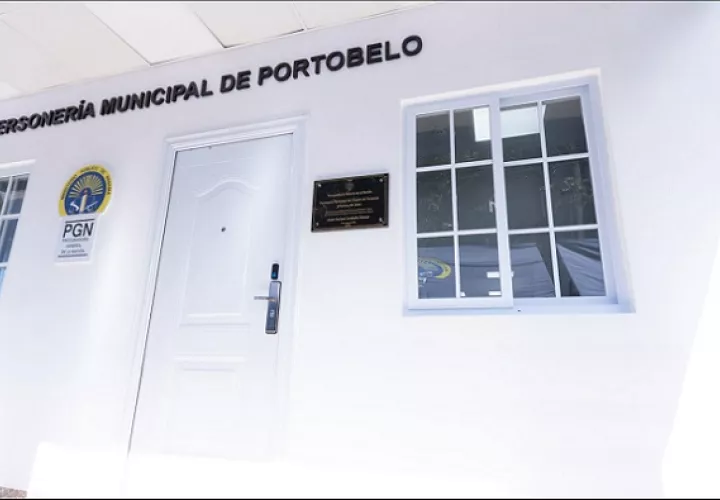 En la audiencia se le decretó la detención provisional por los delitos de violencia doméstica y maltrato al menor.  /  Foto: Diómedes Sánchez