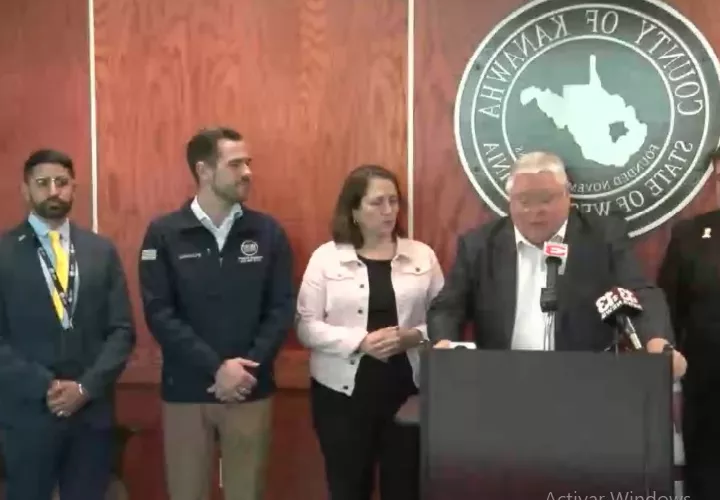 El gobernador de Virginia Occidental, Patrick Morrisey, indicó en un comunicado que al menos tres agencias estatales colaboraron estrechamente con el equipo de Gestión de Emergencias. FOTO.@wvgovernor