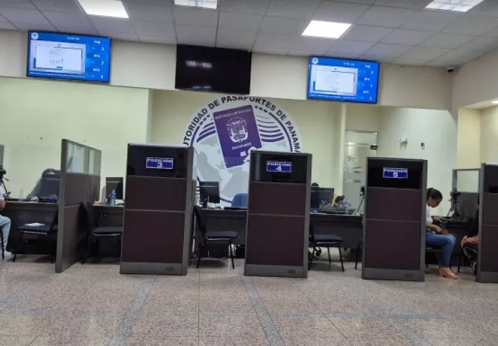 Las oficinas se mantienen cerradas mientras el equipo tecnológico trabaja para reestablecer el sistema. 