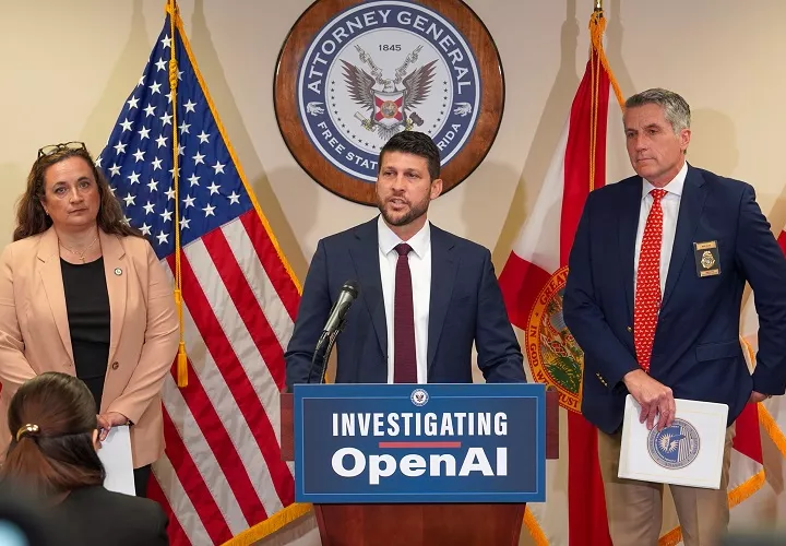 El fiscal general del estado, James Uthmeier, anunció este lunes que incluirá el incidente en una investigación criminal que abrió la semana pasada contra la empresa OpenAI y su herramienta ChatGPT. Foto. EFE