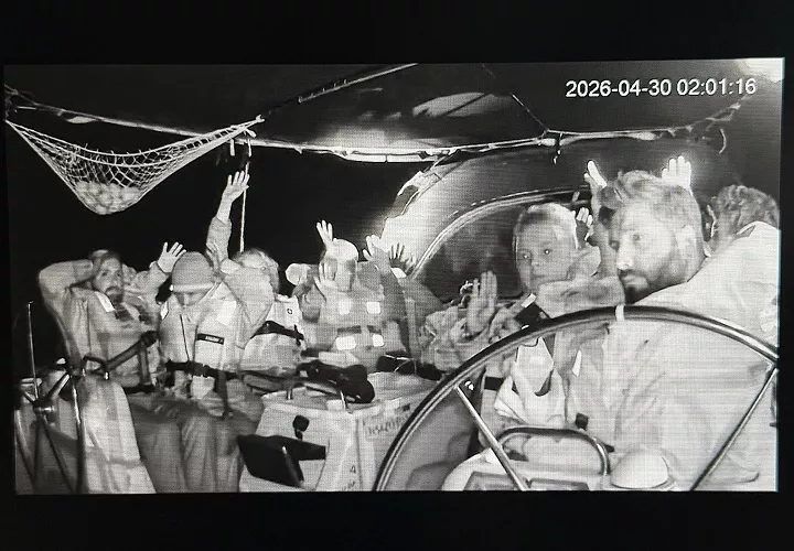 Las embarcaciones de los activistas fueron abordadas por el Ejército israelí mucho más lejos que en ocasiones anteriores, a 1.200 kilómetros de las costas de Gaza y de Israel. Foto. Toma de video