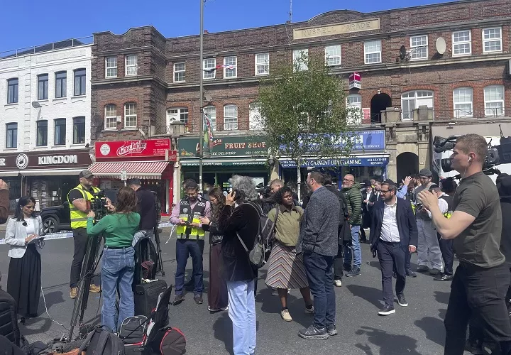 La Policía Metropolitana de Londres (Met) investiga si el ataque con arma blanca en el que resultaron heridos dos ciudadanos judíos en el norte de la ciudad "tiene vínculos con el terrorismo". Foto. EFE