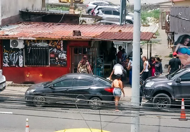 Los heridos fueron trasladados hacia la sala de urgencias del hospital Dr. Manuel Amador Guerrero para recibir atención médica. / Foto: Diómedes Sánchez