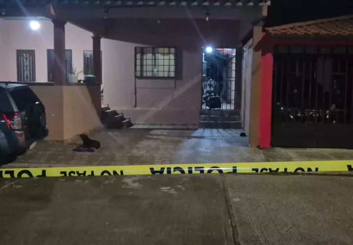 Luego del ataque, los pistoleros desaparecen de la escena del crimen en medio de la oscuridad. Foto: Cortesía
