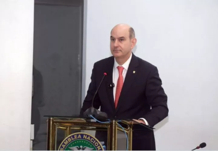 “Panamá ha decidido dar un paso que fortalece su posición en el mundo”, expresó el titular del MEF, Felipe Chapman.
