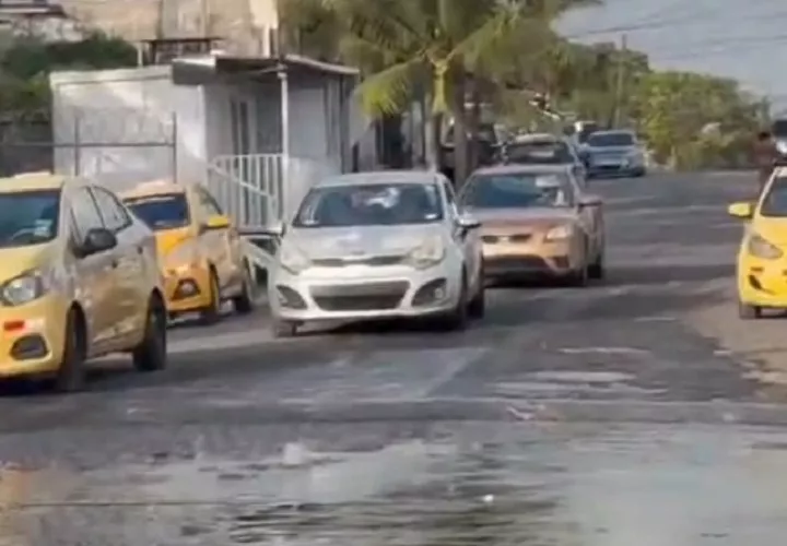 Sobre este tema, una fuente del IDAAN informó que la entidad tiene el camión "vactor" dañado y se están adquiriendo las piezas necesarias, ya que se encuentra en proceso de gestión de compras. 