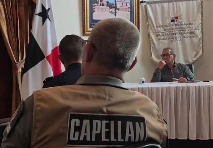 La jefa de la cartera provincial de Educación dijo que preocupa el material que se está subiendo a las redes sociales y que involucra a estudiantes. 
