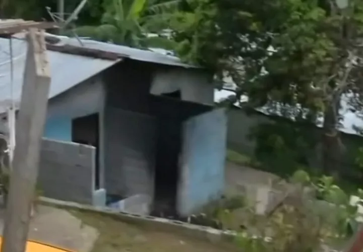 El cadáver quedó calcinado dentro de la vivienda.