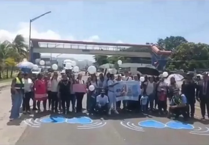 La familia de las víctimas llama por justicia. 
