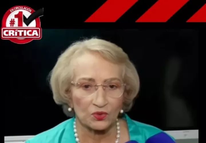 “Me siento contenta porque el Consejo General Universitario me ha solicitado, en su mayoría, que no renuncie a la universidad”, dijo la rectora Etelvina de Bonagas. 