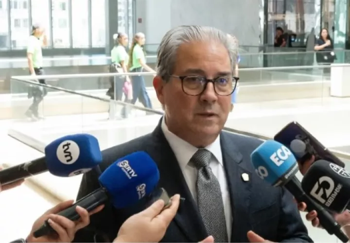 El ministro Fernando Boyd Galindo señaló que la compañía puede seguir participando en licitaciones y actos públicos.