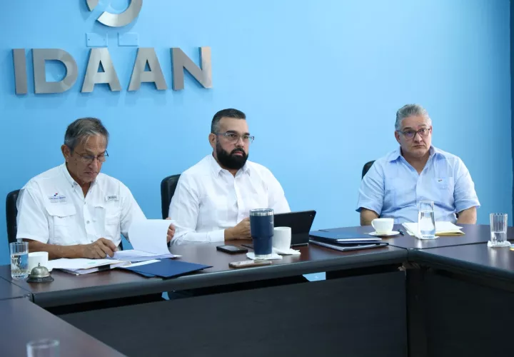 El director del IDAAN, Antonio Tercero González explicó que el acto en cuestión, viene desde el año 2023, y el proceso que se impulsa actualmente, financiado por el BID, sería el tercer acto que se aprobó finalmente el 4 de junio de 2026.