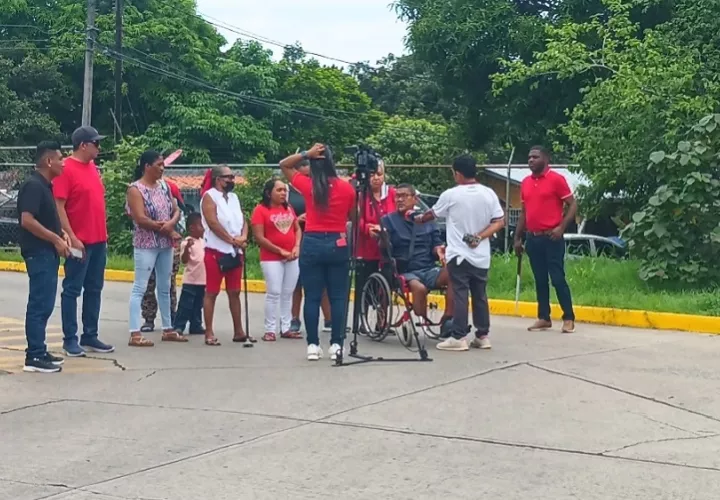 Los pacientes han realizado varias medidas de protesta para llamar la atención de las autoridades. Foto. Melquíades Vásquez