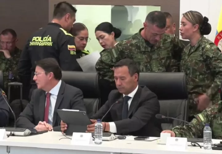 Además del cierre de fronteras, las autoridades colombianas adoptaron otras medidas para garantizar la tranquilidad en las elecciones, como la ley seca, que restringe la venta y consumo de alcohol. 