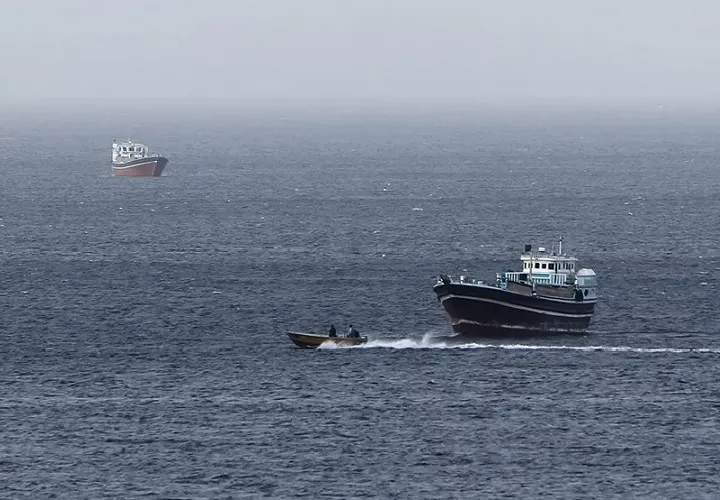 El pasado 18 de junio, tras la firma del memorando de entendimiento, Estados Unidos anunció el levantamiento del bloqueo que había impuesto al tránsito de barcos a puertos iraníes durante la guerra.