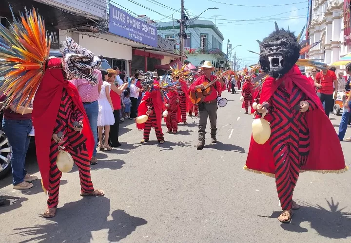 Chitré cerró sus fiestas patronales 2026 en un ambiente marcado por la devoción religiosa, el folclore, la cultura y la convivencia familiar. Foto. Thays Domínguez