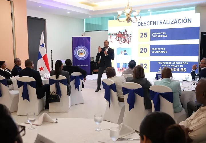 Entre las prioridades para el próximo período fiscal, el alcalde anunció el inicio de la construcción del Estadio JV Arco Iris. Foto. Diómedes Sánchez