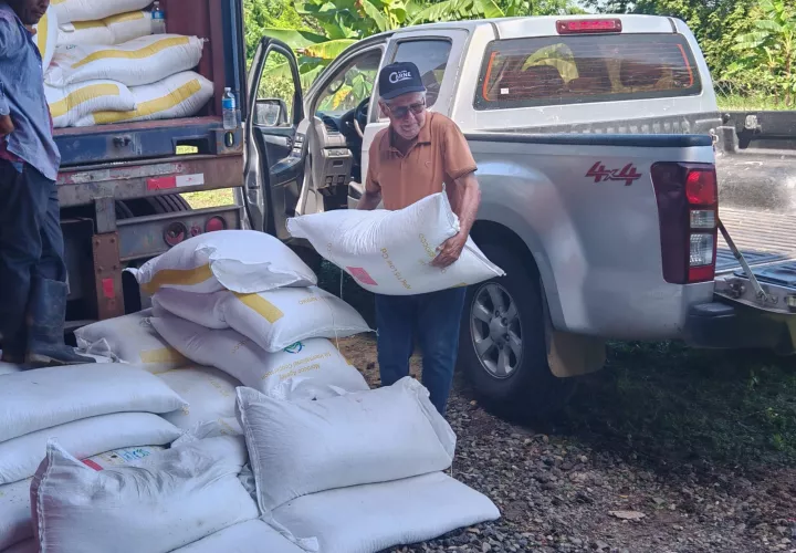 La entrega forma parte del acuerdo de cooperación entre Panamá y Marruecos, mediante el cual el país africano donará 1,000 toneladas de fertilizantes cada año entre 2026 y 2028.