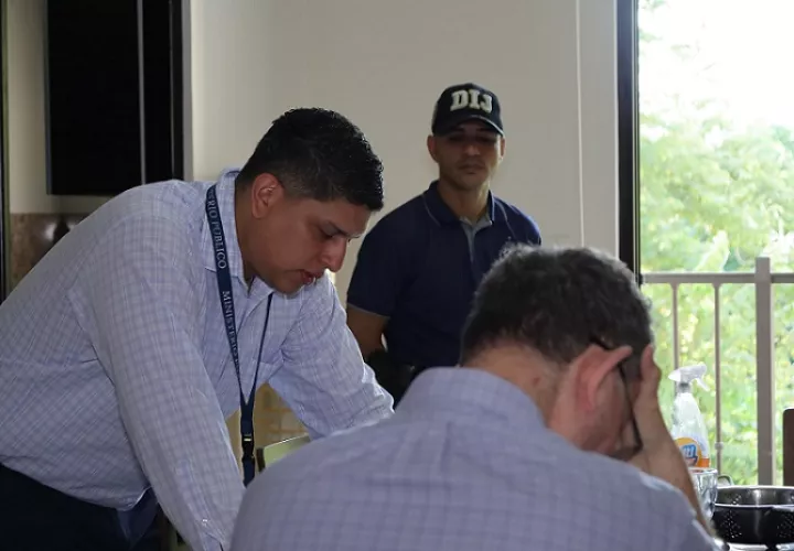 Tras la aprehensión, el salvadoreño fue conducido y puesto a órdenes de las autoridades judiciales.  /  Foto: PN
