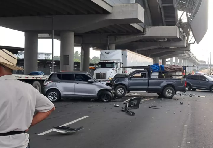 Fatal accidente bajo zona paga en Pedregal. Foto: Alexander Santamaría