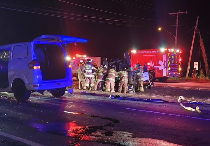 Un fuerte accidente vehicular registrado la madrugada de este sábado en el sector de Llano Marín. Foto: Tráfico Panamá