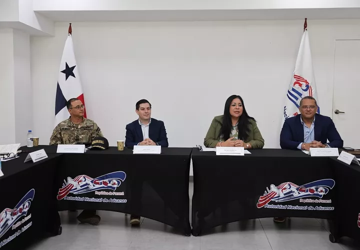 Los miembros de la Fuerza de Tarea Portuaria, analizaron la posibilidad de formalizar una mayor cooperación mediante la firma de un Memorando de Entendimiento entre Aduanas y los estamentos de seguridad liderados por el Ministerio de Seguridad. Foto. Cortesía