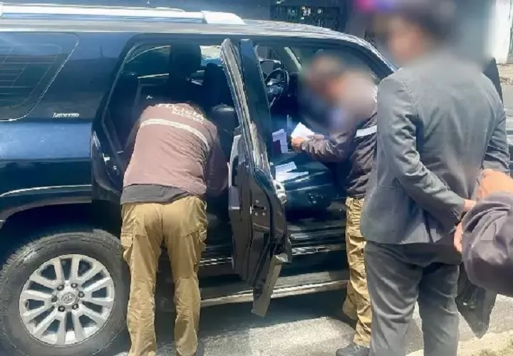 La investigación se abrió a partir del testimonio anticipado de Michael Ismael H., sentenciado en el caso Plaga, una de las tramas de corrupción que revelaron la infiltración del crimen organizado en el aparato judicial. @FiscaliaEcuador