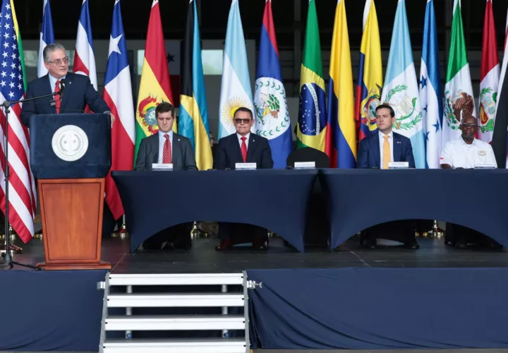 La ceremonia fue encabezada por el ministro de la Presidencia, Juan Carlos Orillac, en representación del presidente José Raúl Mulino. Durante su intervención, destacó que estos ejercicios fortalecen la capacidad del país para responder a amenazas que puedan poner en riesgo el Canal de Panamá y la seguridad regional.