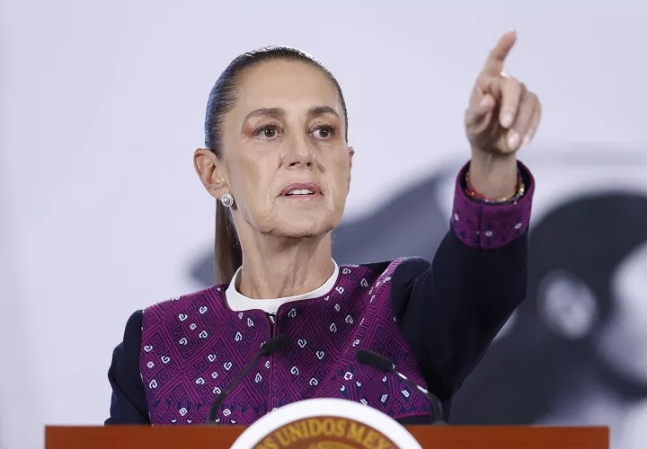 Claudia Sheinbaum, manifestó que las autoridades analizan imágenes de videovigilancia y otros indicios para identificar a los responsables. Foto. EFE