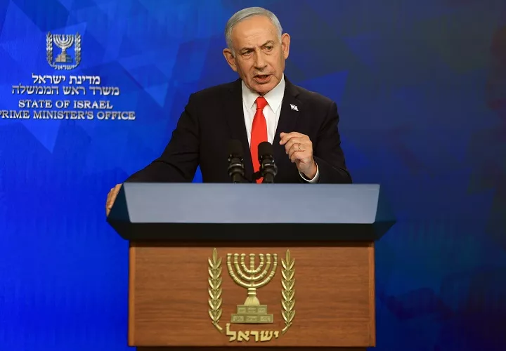 El primer ministro de Israel, Benjamín Netanyahu, rechazó este domingo el plan de 15 puntos anunciado por el presidente de Estados Unidos, Donald Trump, y publicado por la Junta de Paz para avanzar hacia la segunda fase del alto el fuego, y reiteró que Israel no abandonará Gaza hasta que Hamás se desarme. Foto. EFE