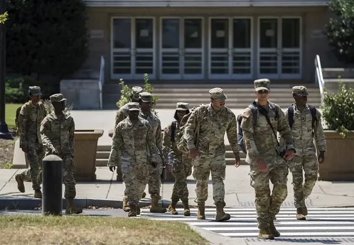 El 13 de agosto la Guardia Nacional cumple un año desplegada en las calles de Washington D.C., aun costo de $1.400 millones hasta el final de la administración de Donald Trump. Foto. EFE