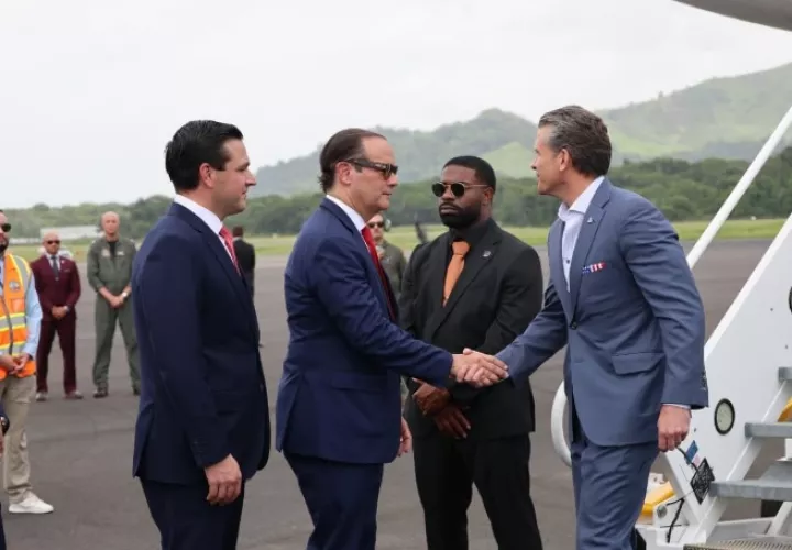 Esta es la segunda visita de Pete Hegseth a Panamá. Su primera visita ocurrió en abril de 2025, cuando se reunió con Mulino y autoridades panameñas para abordar la cooperación en seguridad y defensa.