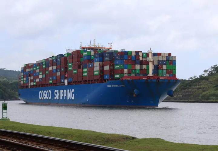 Este miércoles por la mañana había 110 barcos a la espera de cruzar la vía interoceánica de 82 kilómetros: 78 con reserva establecida y 32 sin ella. 
