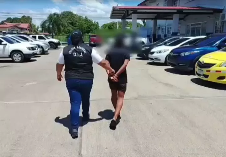 La mujer fue aprehendida en el distrito de David, tras ser requerida por el homicidio de 'Chico'.  /  Imagen: PN