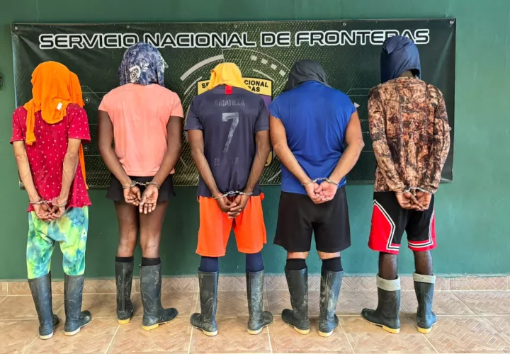 Los ciudadanos colombianos y las pruebas fueron puestas a disposición de las autoridades competentes para las investigaciones. Foto: Cortesía