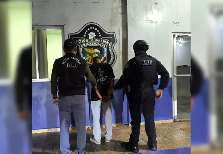 El sospechoso fue puesto a órdenes de las autoridades competentes.  /  Foto: PN