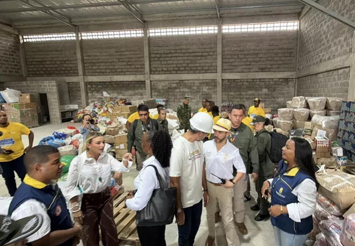El presidente Abelardo de la Esproella, De la Espriella destacó especialmente la situación del Chocó, departamento que, según dijo, ha sufrido durante décadas un "abandono histórico", y aseguró que no permitirá que la reconstrucción se convierta en otra promesa incumplida. Foto. @ABDELAESPRIELLA