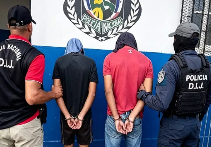 Los sospechosos fueron aprehendidos el mismo día del crimen.  /  Fotocomposición generada con IA