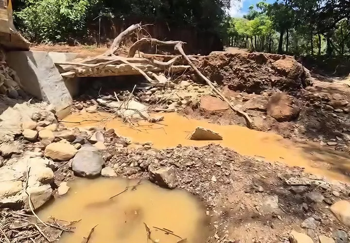 Esta estructura representa la principal vía de comunicación entre los sectores de Cerro Largo y el distrito de Ocú, en la provincia de Herrera. Foto. Thays Domínguez